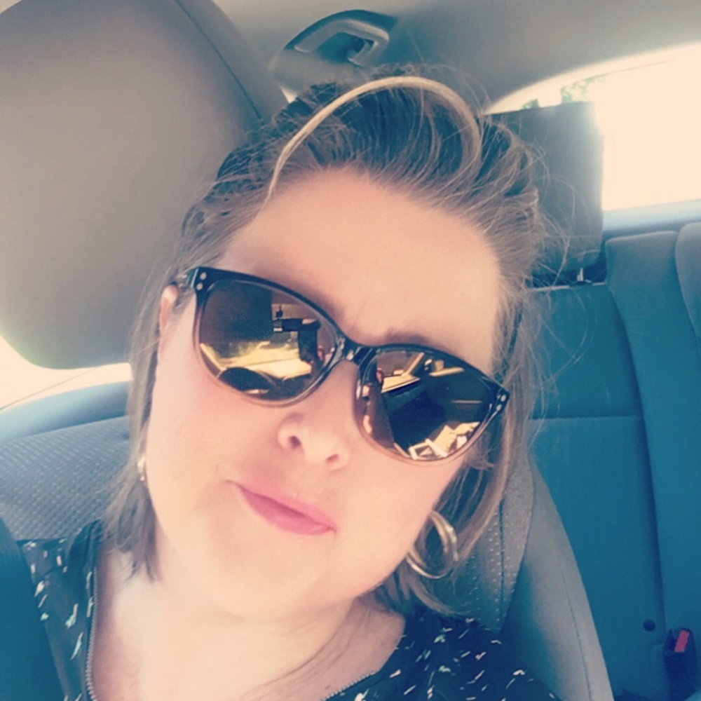 Meet your Posher, Lisa